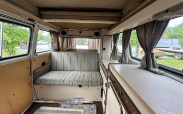 Volkswagen-Vanagon-westfalia-1982-104607-2