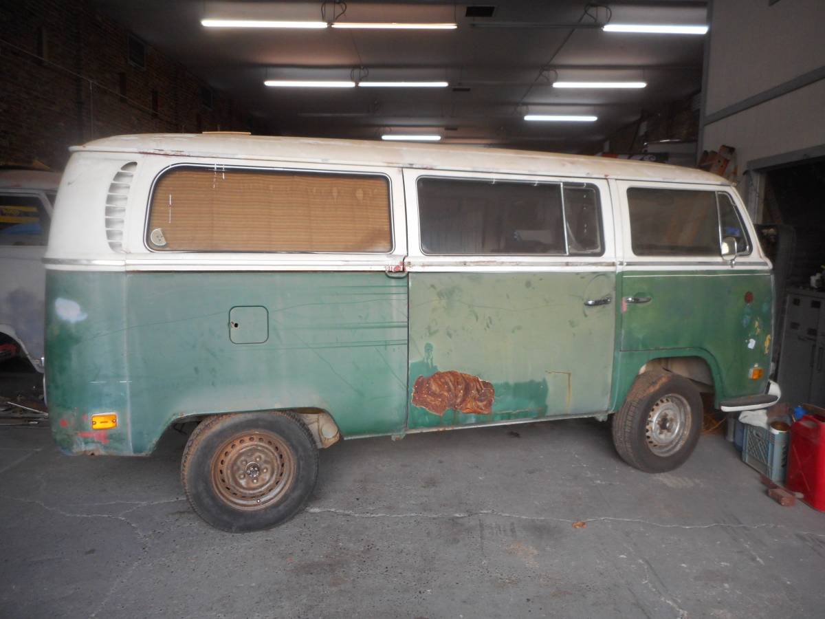 Volkswagen-Vw-bus-1971-white-1986-3