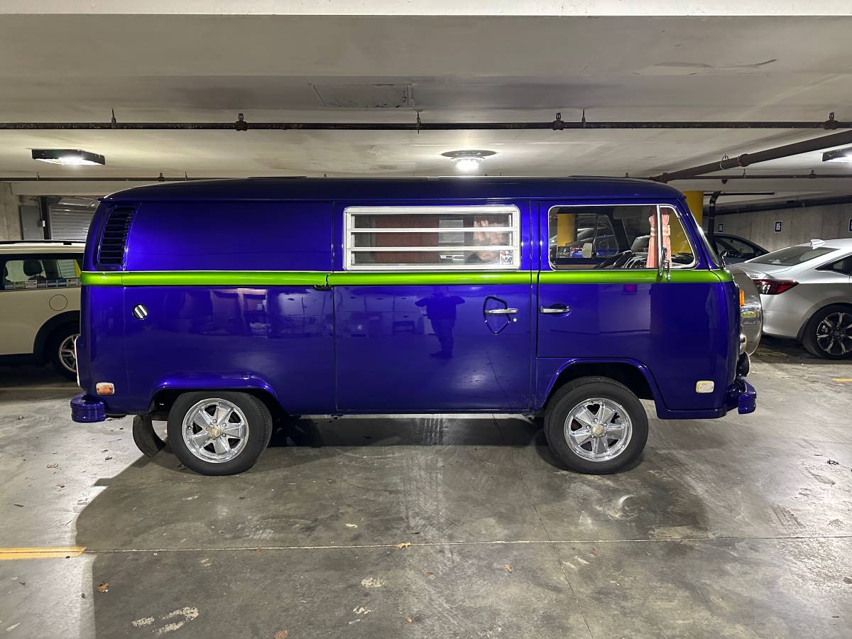 Volkswagen-Vw-bus-1974-68955-2