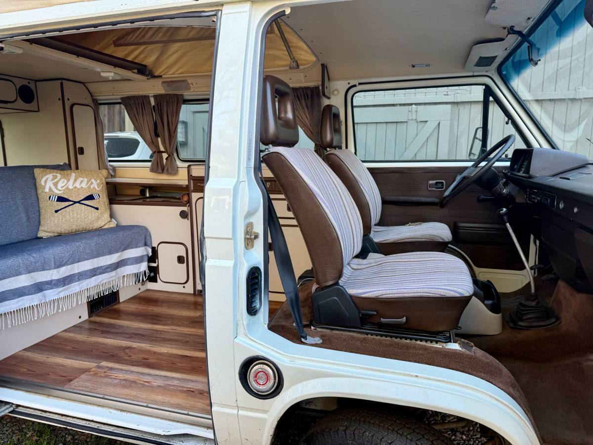 Volkswagen-Vw-westfalia-vanagon-1984-white-112551-2