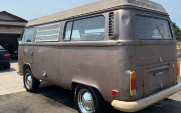 Volkswagen-Westfalia-1972-brown-70811-10