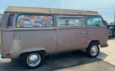 Volkswagen-Westfalia-1972-brown-70811-13