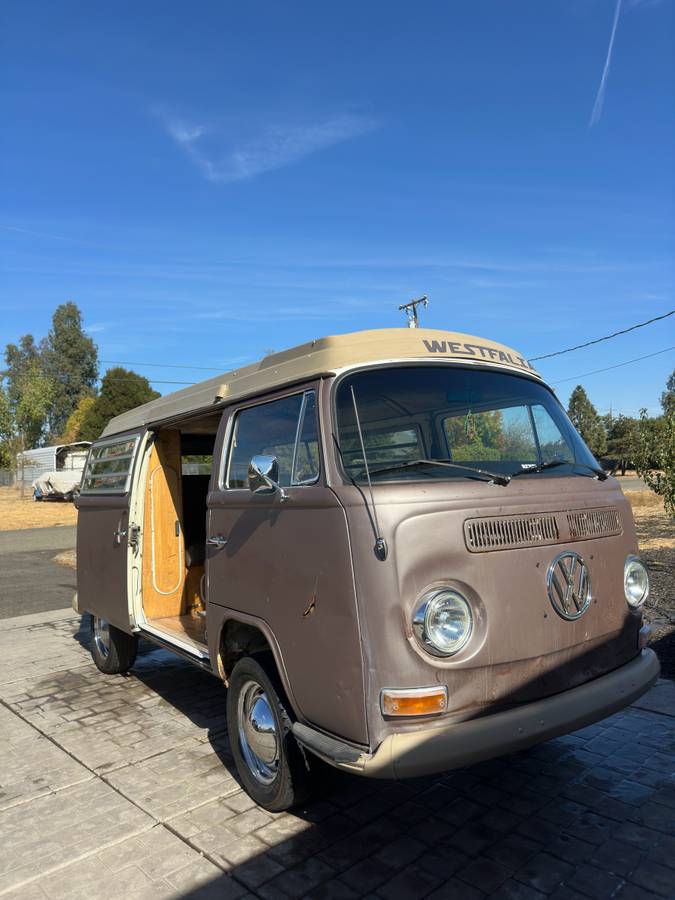 Volkswagen-Westfalia-1972-brown-70811-15