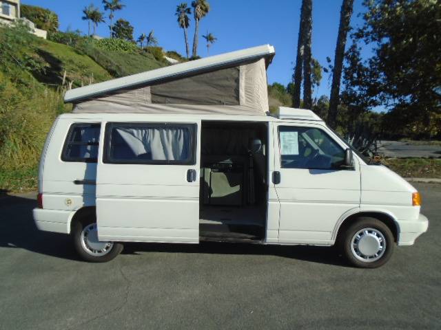 Volkswagen-Winnebago-camper-1995-5