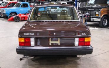 Volvo-240-Berline-1983-Brown-Beige-2356-5