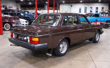 Volvo-240-Berline-1983-Brown-Beige-2356-6