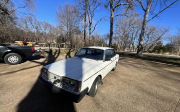 Volvo-240-dl-1985-white-290133