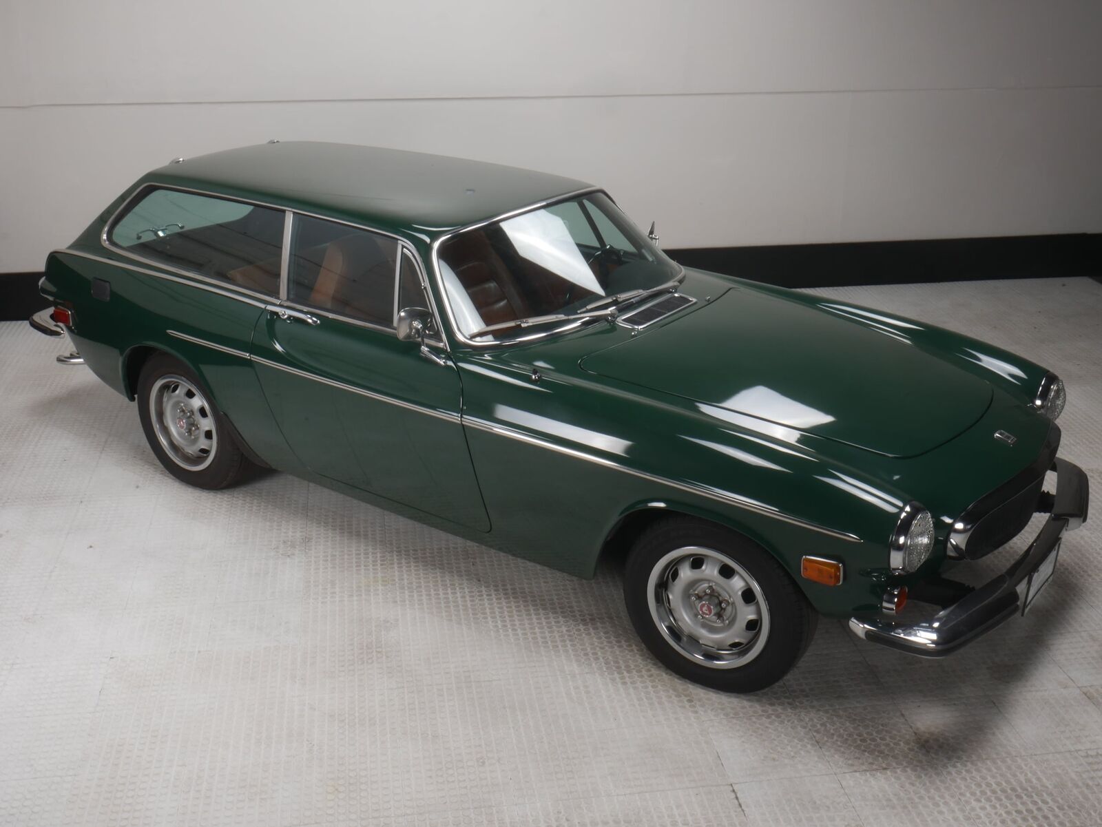 Volvo-P1800ES-Coupe-1973-152704-1