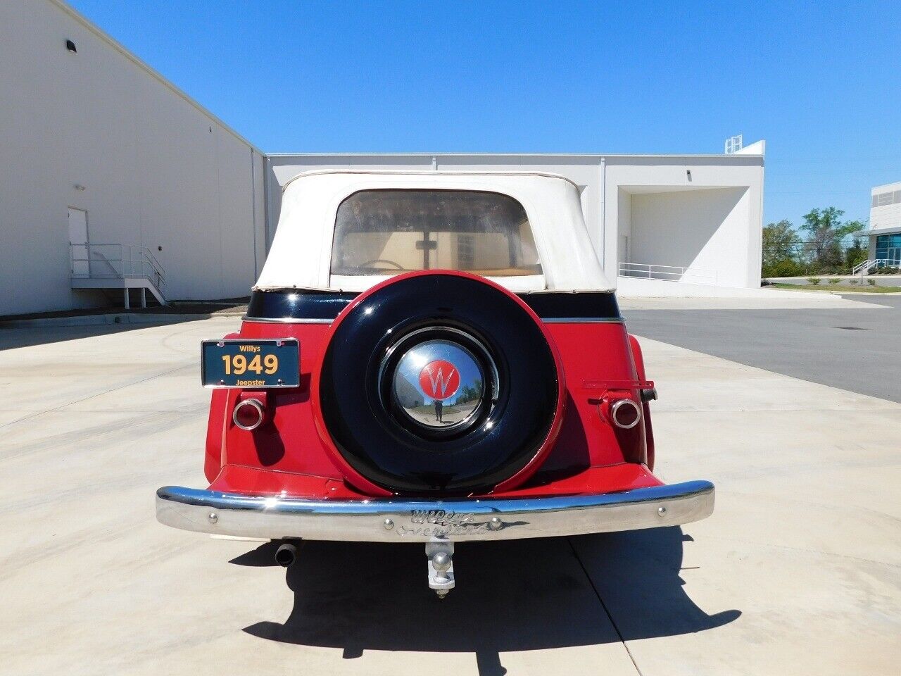 Willys-Jeepster-1949-Red-Red-140736-9