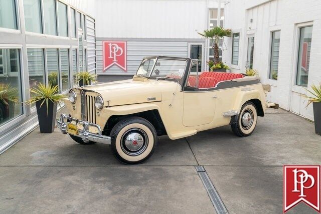 Willys-Jeepster-SUV-1949