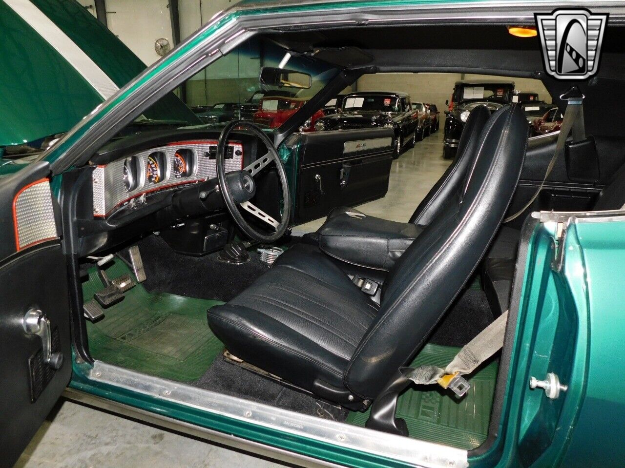 AMC-Javelin-Coupe-1974-Green-Black-113934-6