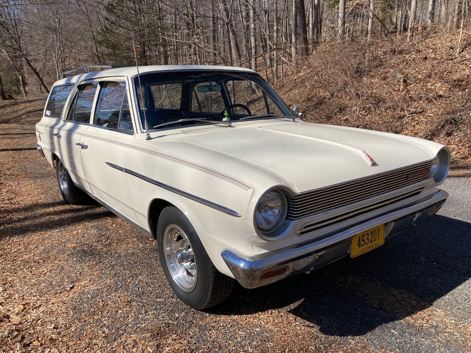 AMC-Rambler-American-330-Break-1964-White-115515-3