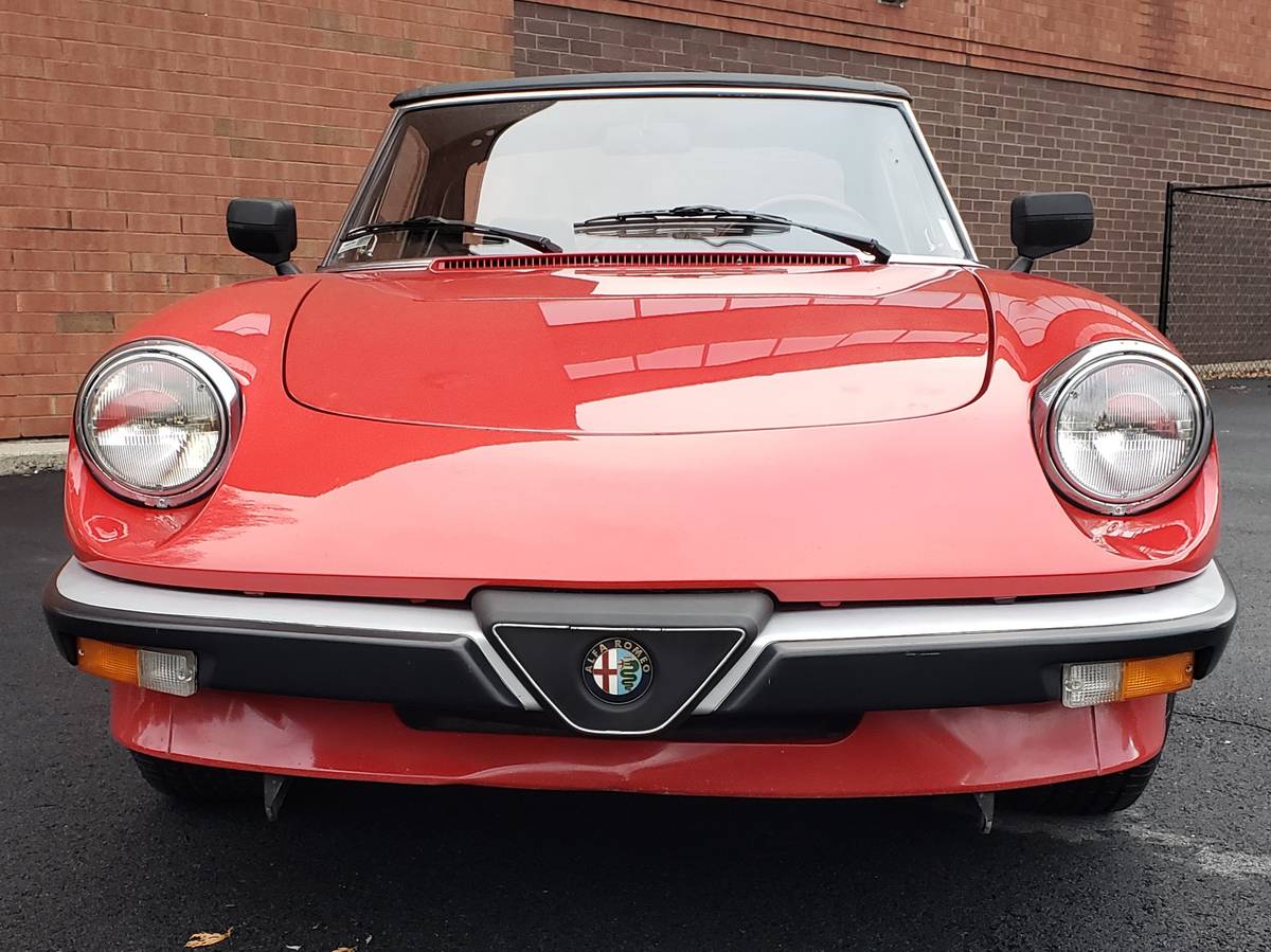 Alfa-romeo-Spider-1986-red-153531-8