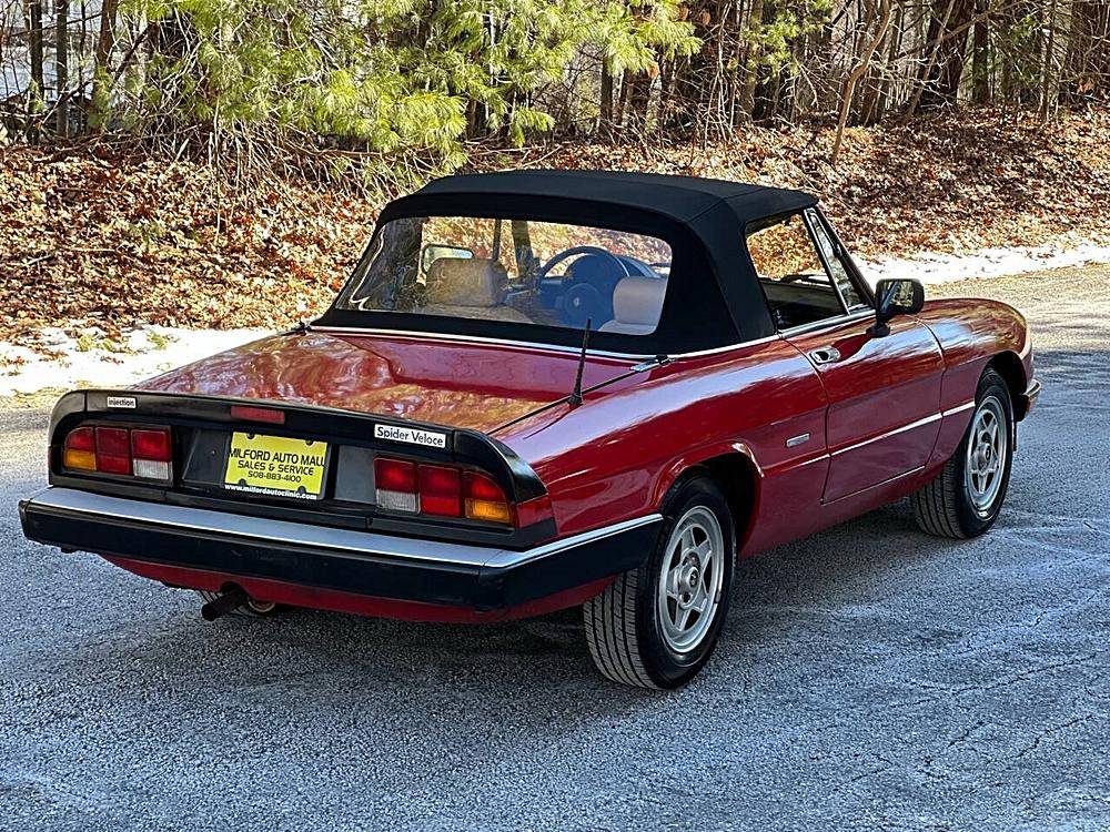 Alfa-romeo-Spider-1987-red-161039-9