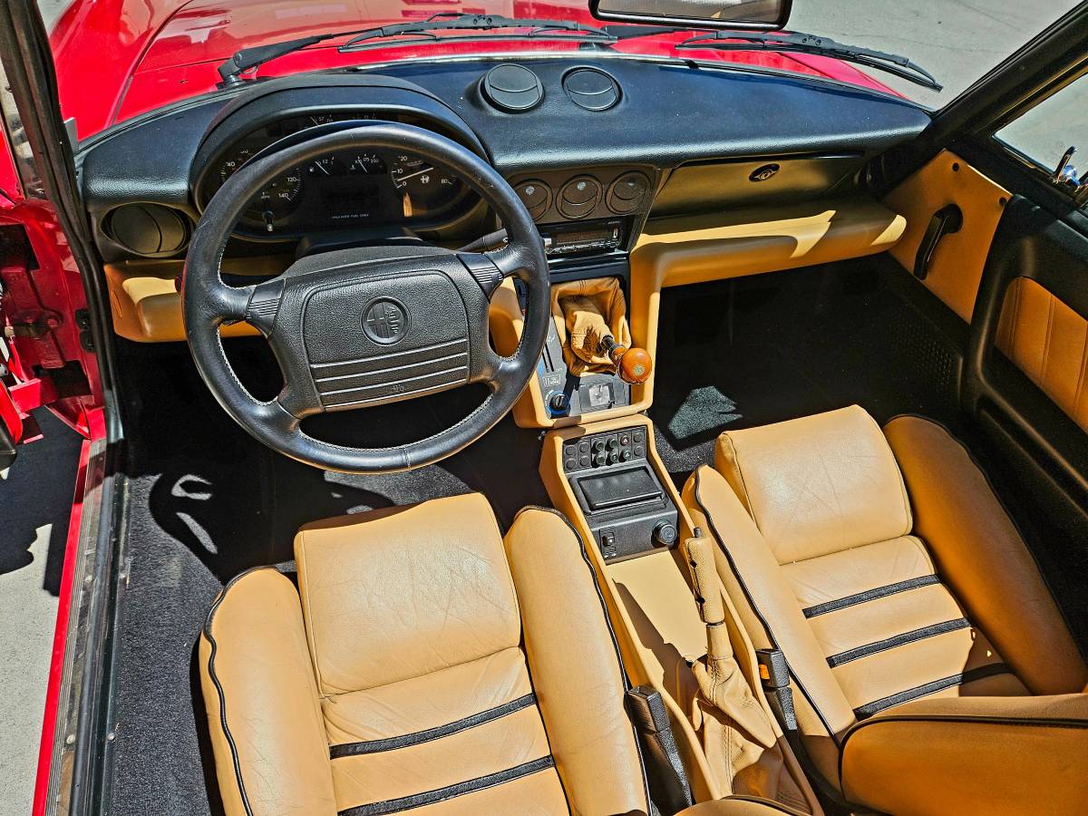 Alfa-romeo-Spider-1991-red-165978-18