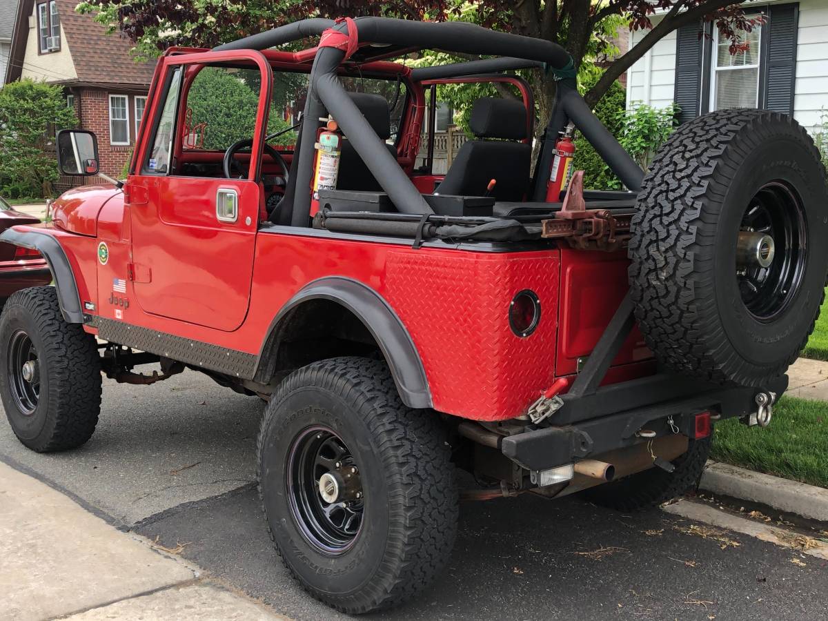 Amc-Jeep-cj-7-1986-red-214042-1