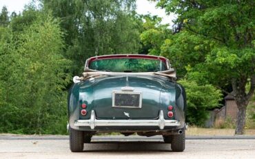 Aston-Martin-DB24-1955-Green-Burgundy-0-3