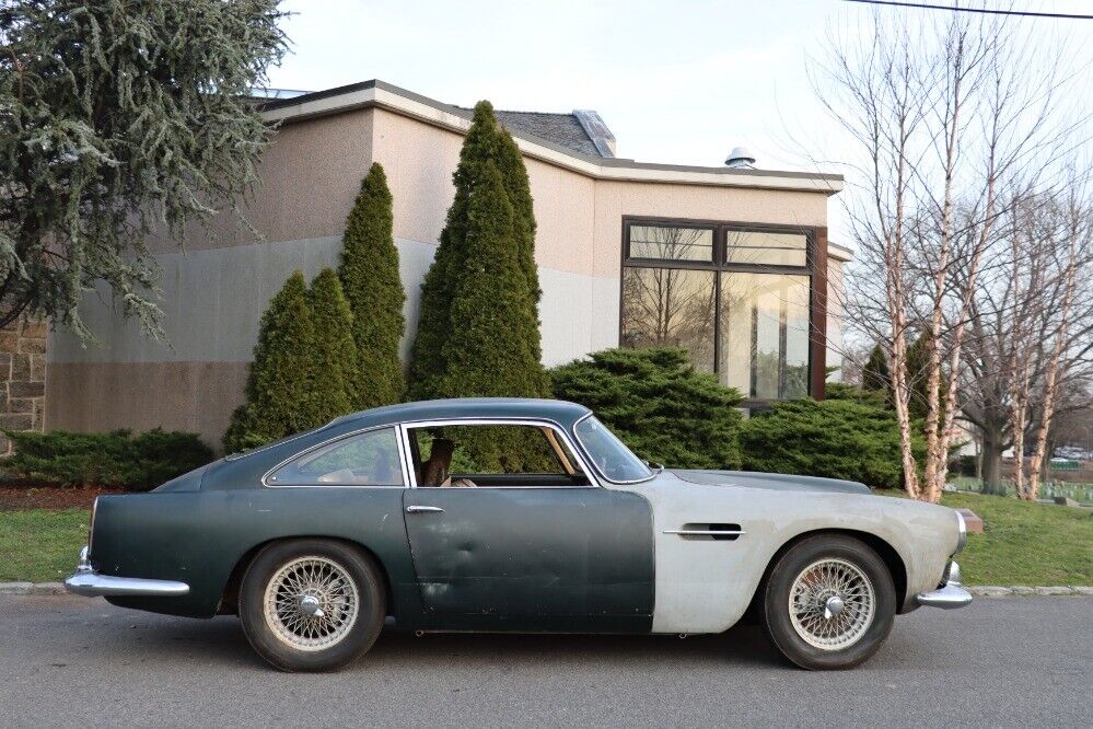 Aston-Martin-DB4-Coupe-1961-0-2