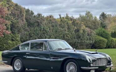 Aston-Martin-DB6-Coupe-1966-Green-Tan-4138-1