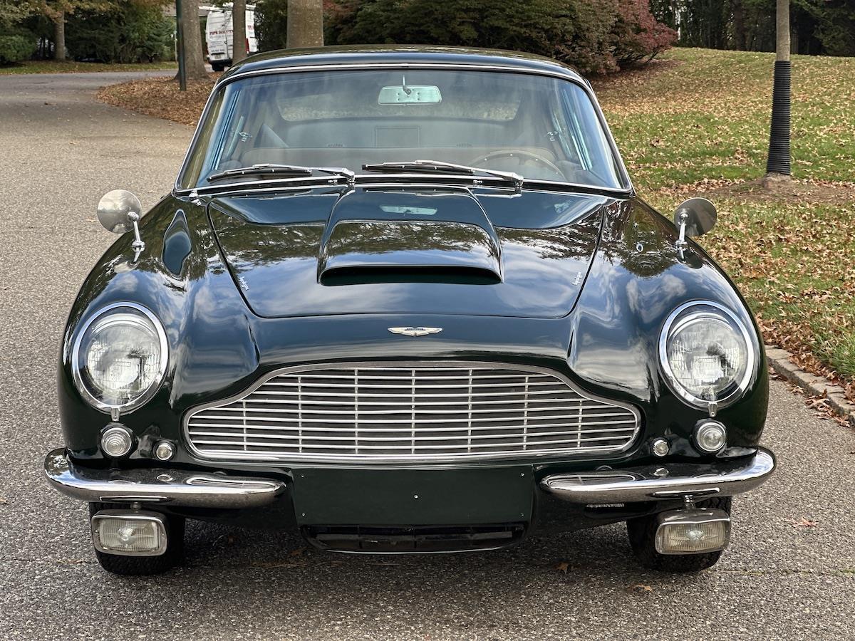 Aston-Martin-DB6-Coupe-1966-Green-Tan-4138-10