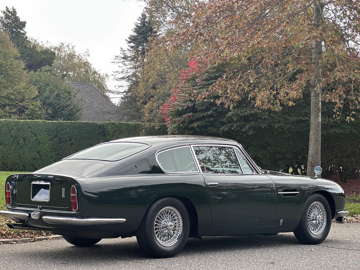 Aston-Martin-DB6-Coupe-1966-Green-Tan-4138-16