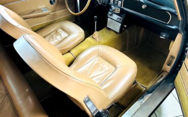 Aston-Martin-DB6-Coupe-1966-Green-Tan-4138-22