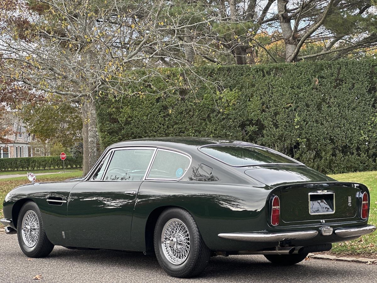 Aston-Martin-DB6-Coupe-1966-Green-Tan-4138-38