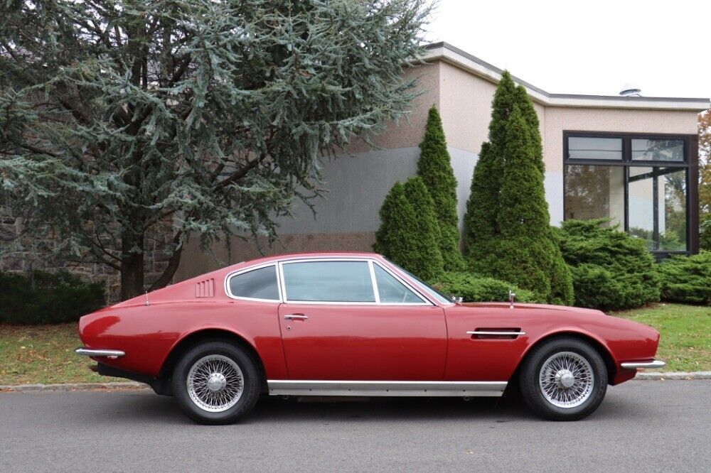 Aston-Martin-DBS-1970-Red-Tan-0-2