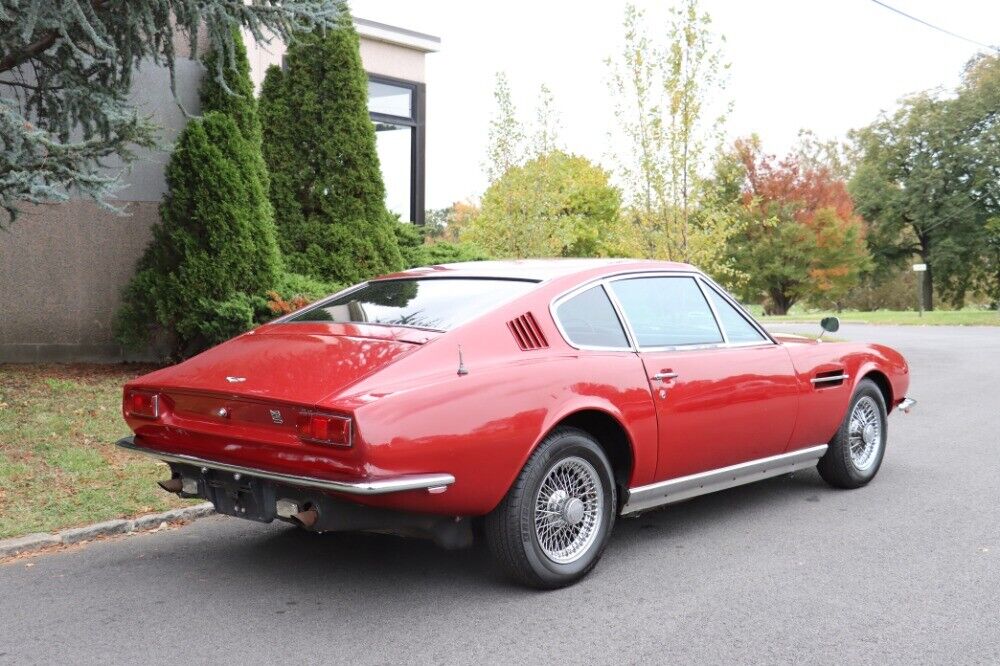 Aston-Martin-DBS-1970-Red-Tan-0-4