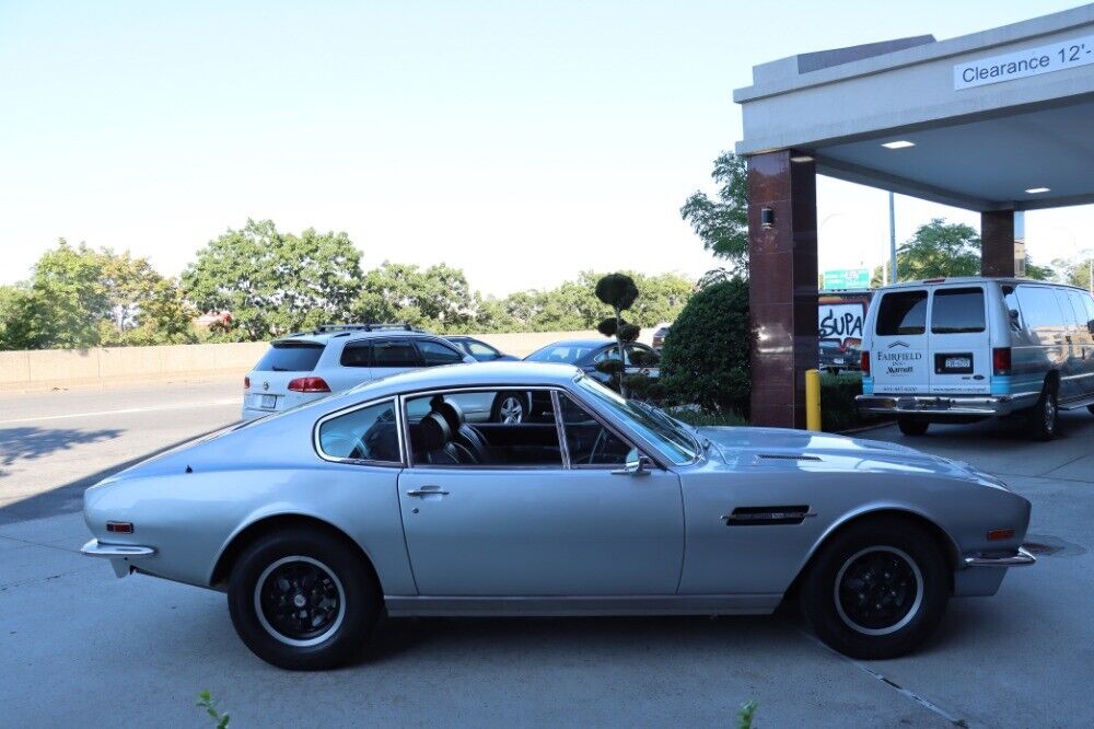 Aston-Martin-DBS-1971-Gray-Burgundy-0-4