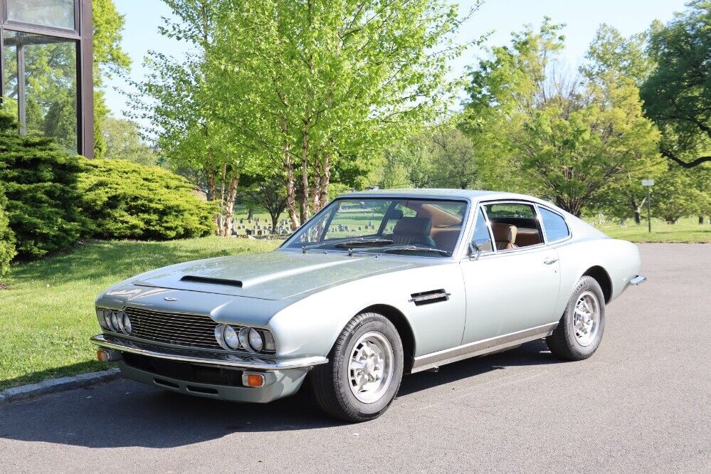 Aston-Martin-DBS-1971-Silver-Tan-0-1