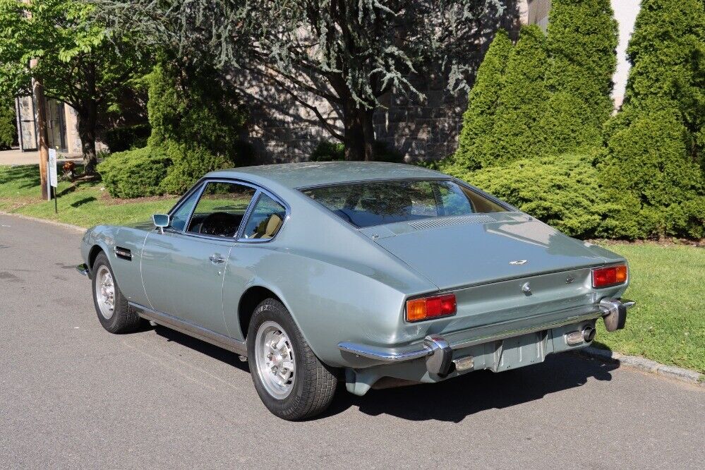 Aston-Martin-DBS-1971-Silver-Tan-0-5