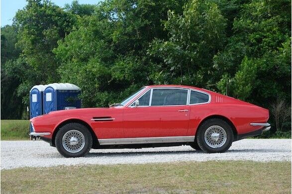 Aston-Martin-DBS-Berline-1969-Red-Black-0-2