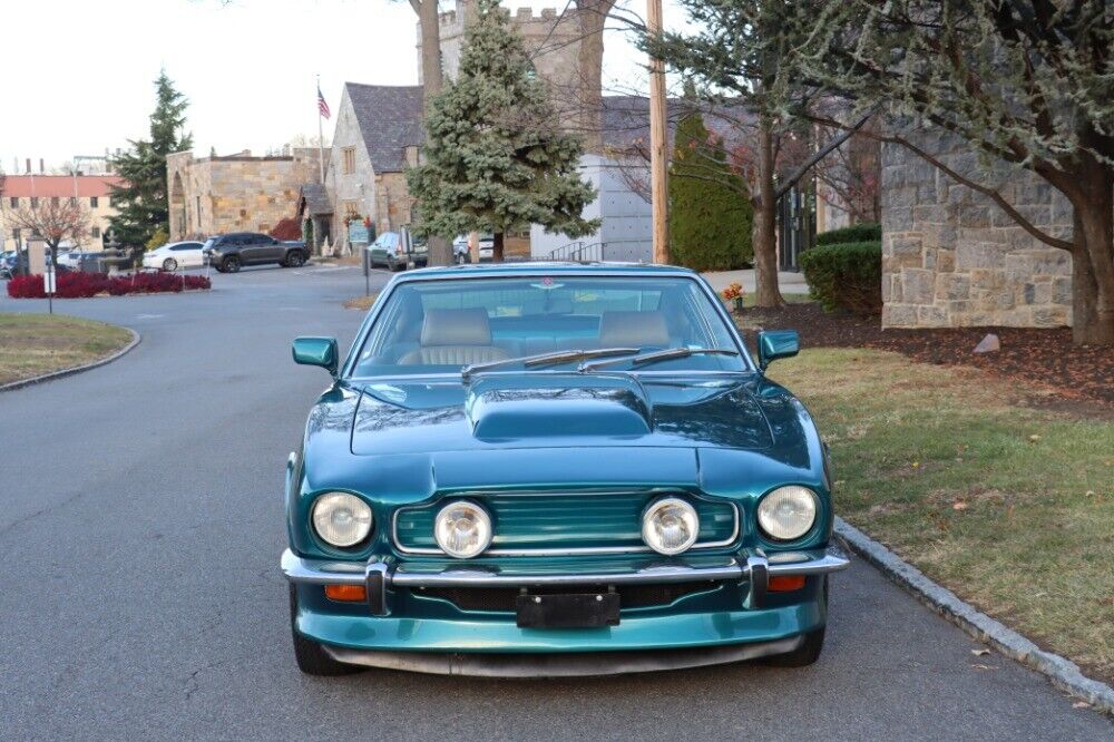 Aston-Martin-V8-Series-III-1976-Green-Tan-0-1