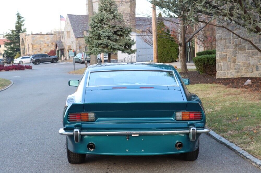 Aston-Martin-V8-Series-III-1976-Green-Tan-0-4