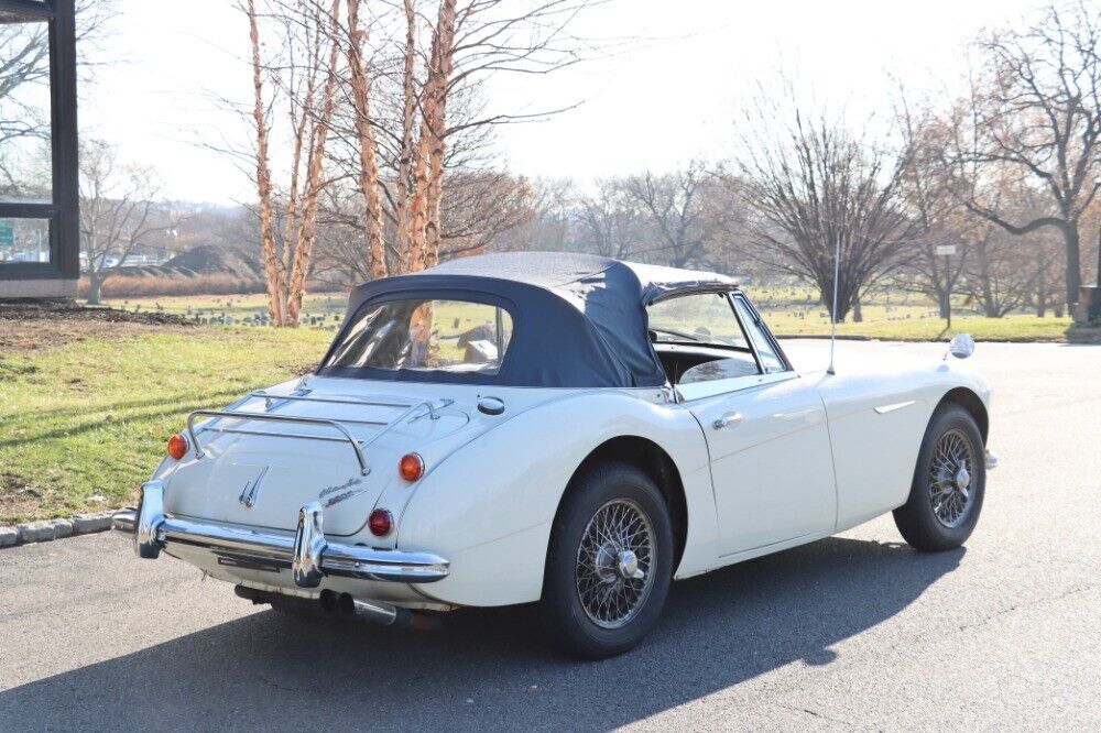 Austin-Healey-3000-1966-White-Blue-0-4