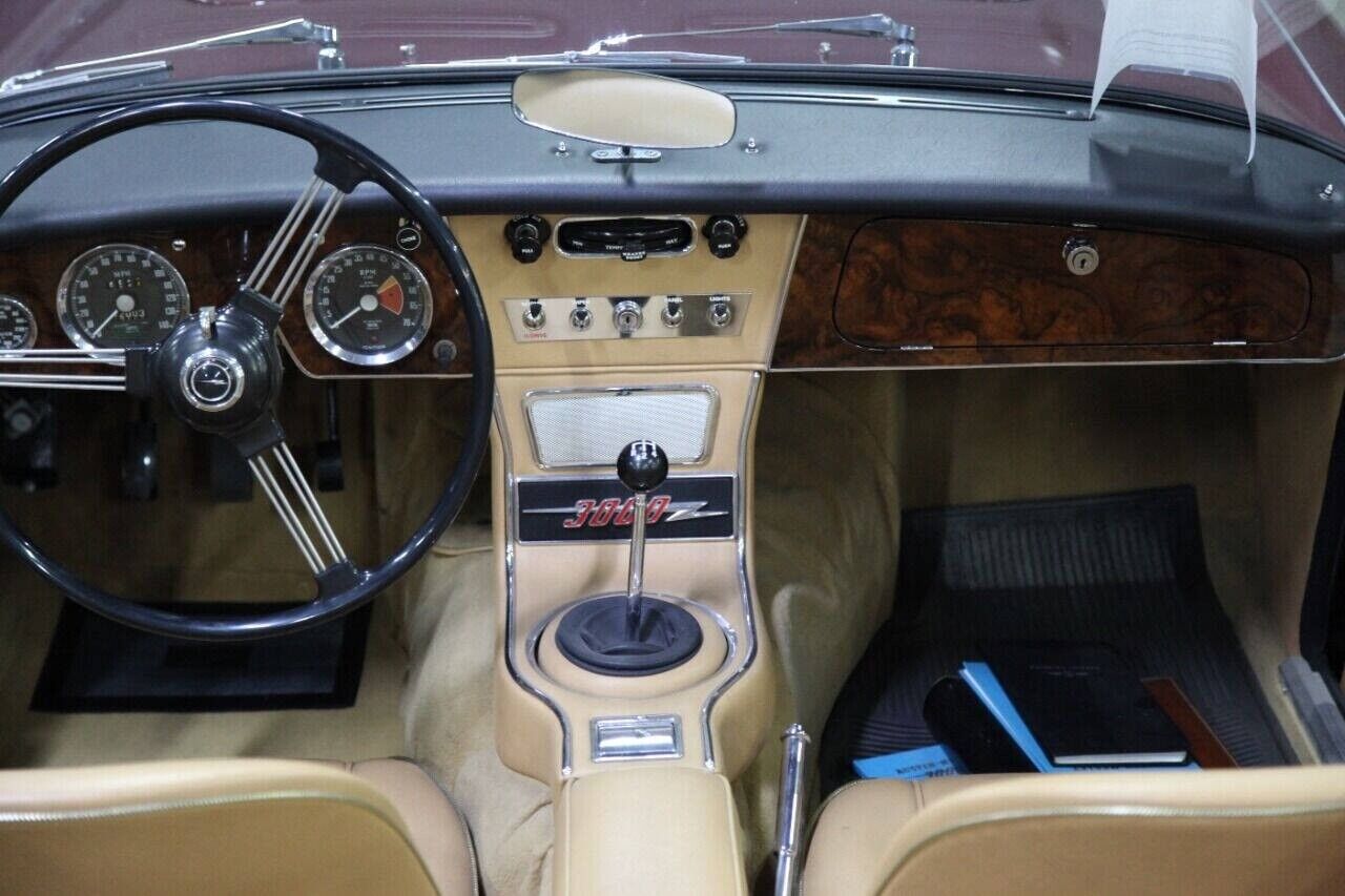 Austin-Healey-3000-Cabriolet-1965-Burgundy-Tan-37749-39