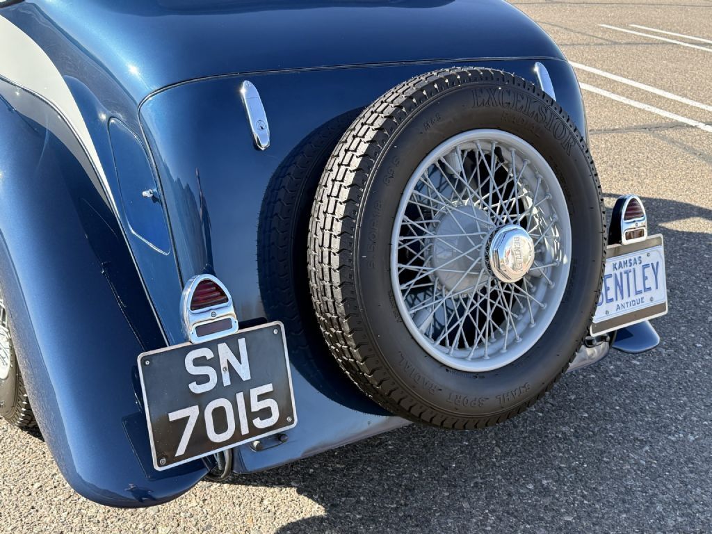 Bentley-3.5-Liter-Sports-Saloon-by-Park-Ward-1935-Blue-Blue-71164-35