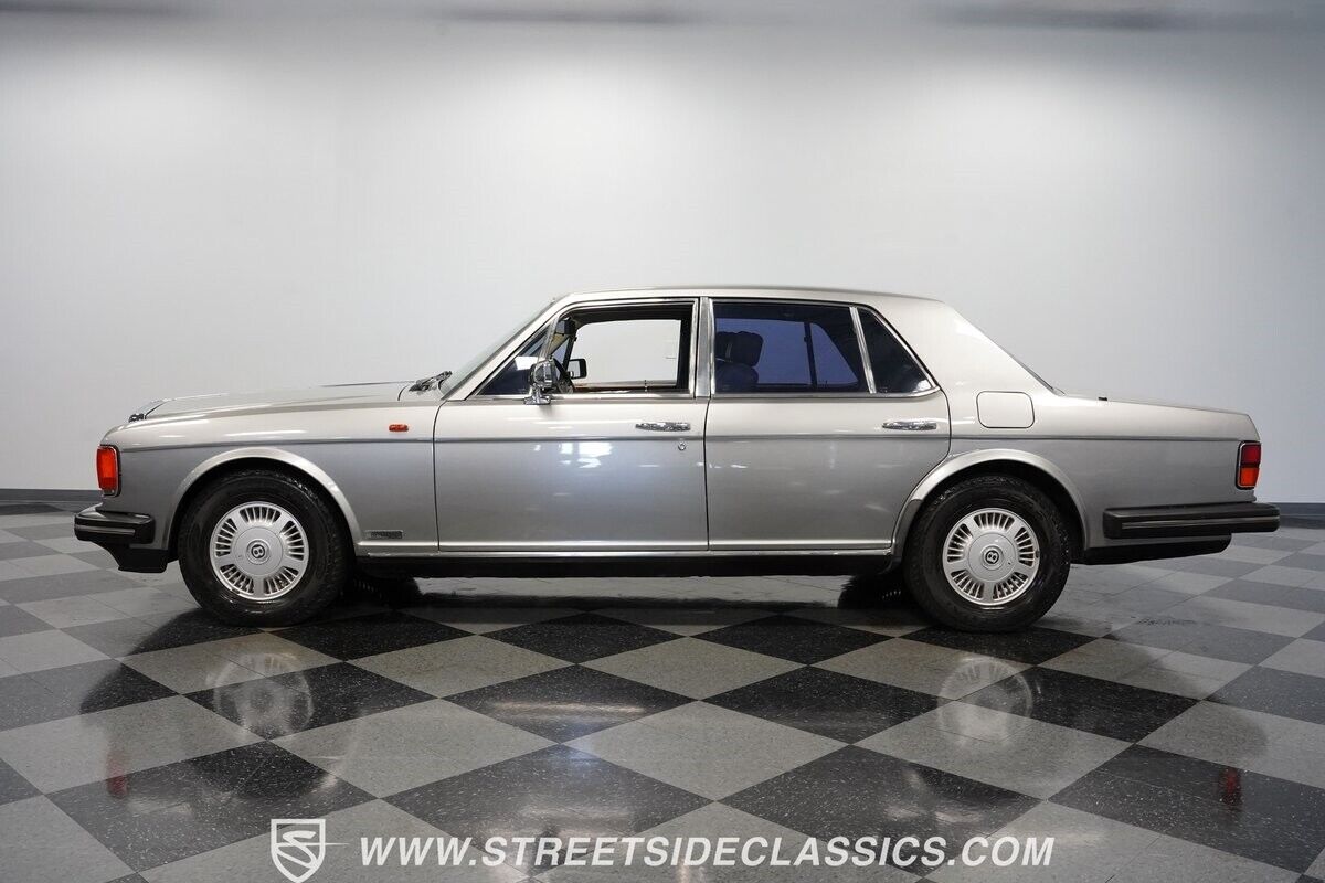 Bentley-Eight-1988-Silver-Blue-142355-2