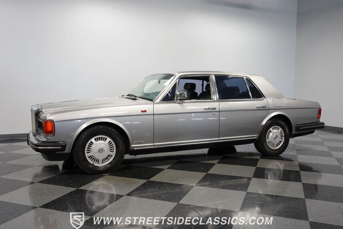 Bentley-Eight-1988-Silver-Blue-142355-6