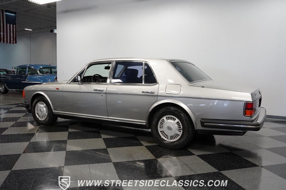 Bentley-Eight-1988-Silver-Blue-142355-8