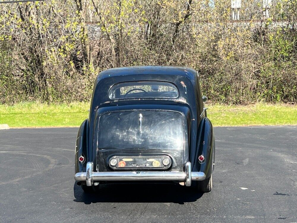 Bentley-MK-VI-LHD-1950-Black-Tan-0-4