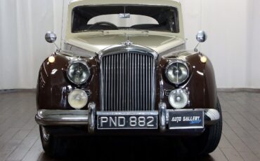 Bentley-R-Type-Berline-1954-Brown-Tan-144767-3