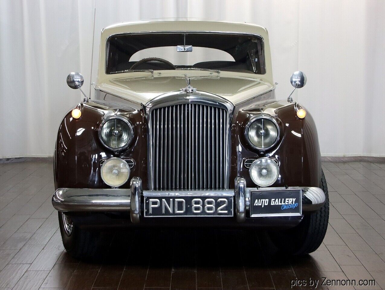 Bentley-R-Type-Berline-1954-Brown-Tan-144767-3