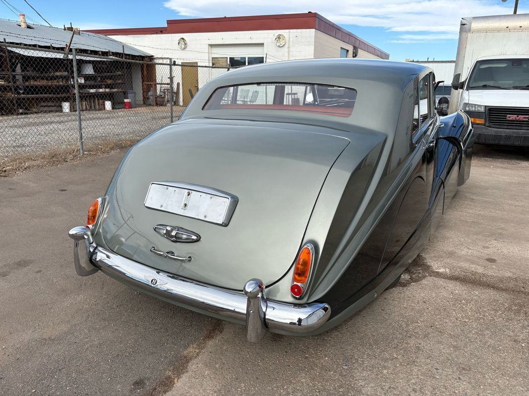 Bentley-hooper-s1-1956-Beige-98267-16