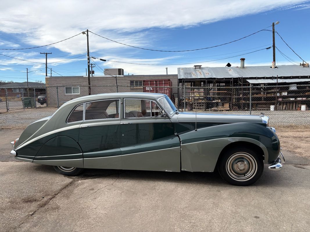 Bentley-hooper-s1-1956-Beige-98267-2