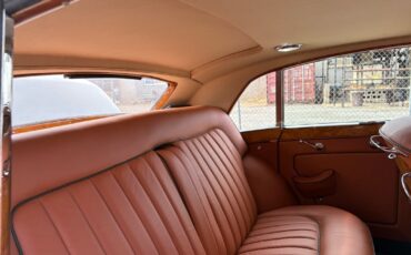 Bentley-hooper-s1-1956-Beige-98267-38