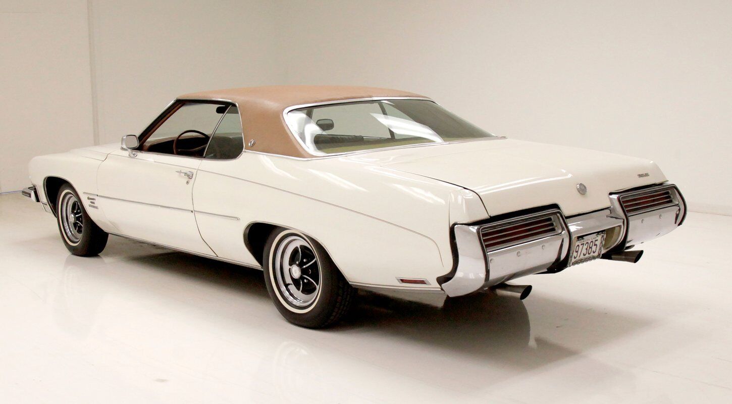 Buick-Centurion-1973-White-Saddle-213689-2