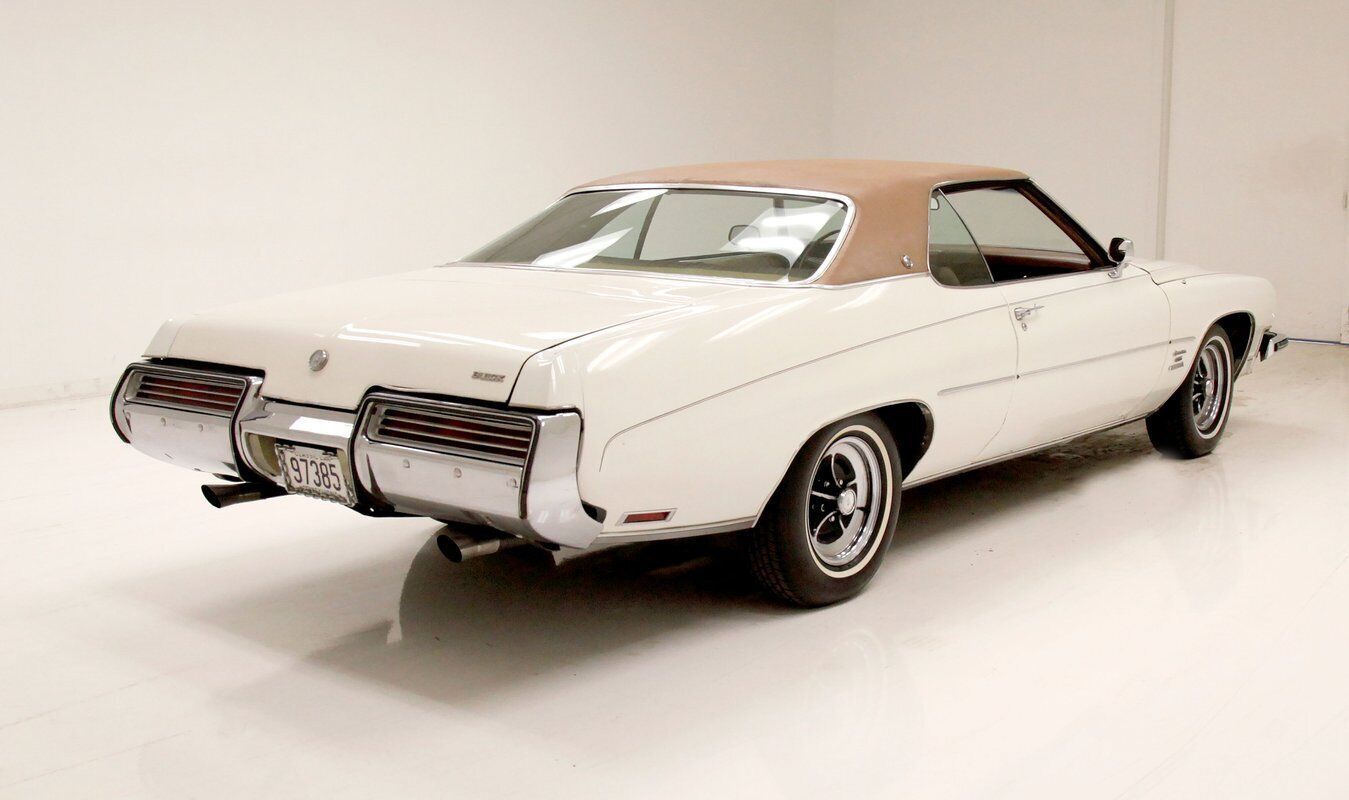 Buick-Centurion-1973-White-Saddle-213689-4