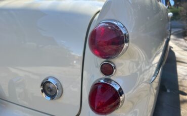 Buick-Century-1954-White-Tan-122310-6